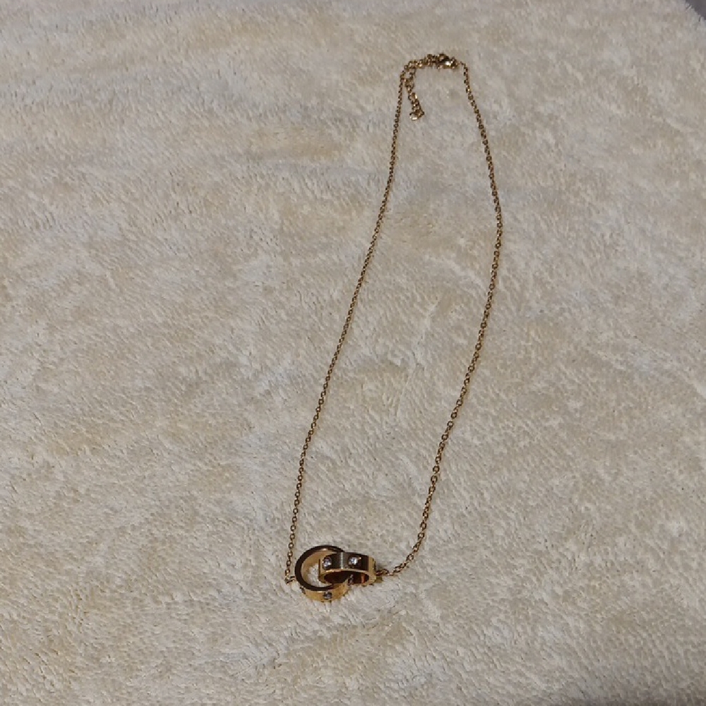 Elegant Gold Necklace